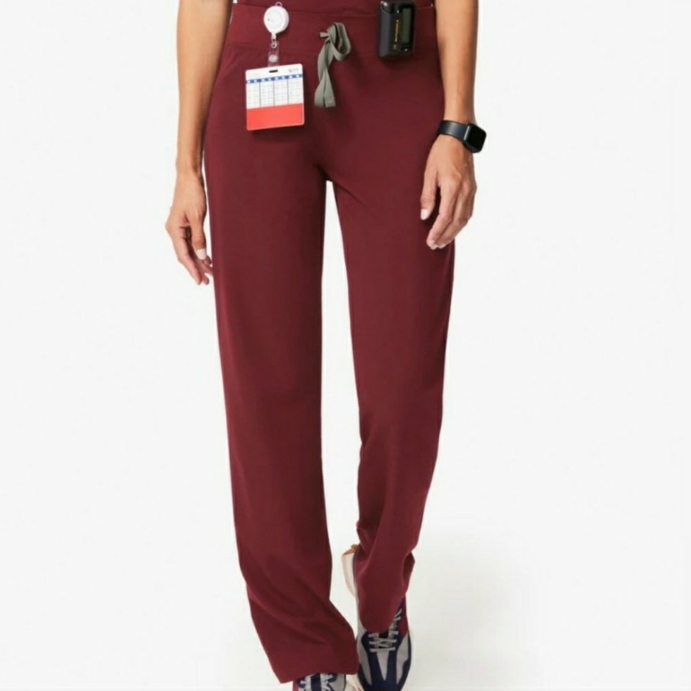 ⚡PRICE DROP⚡Figs Livingston Basic Scrub Pants Burgundy